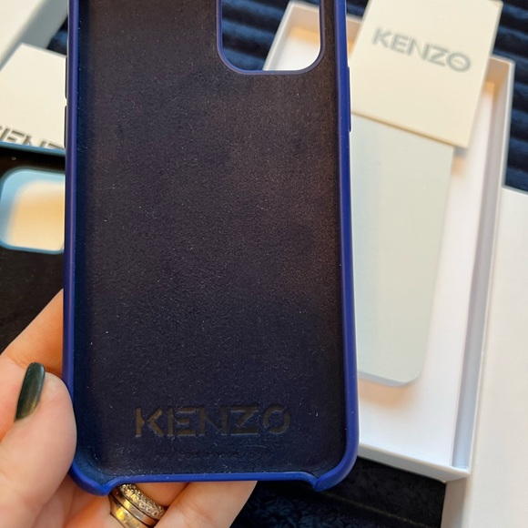 Apple iphone 11 pro case by KENZO - Picture 5 of 6